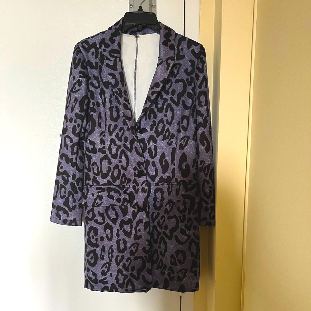 Leopard print blazer dress / blazer in size small